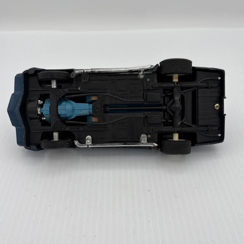 Ertl 1979 Chevrolet Blue Z28 Camero Bonus T-Top